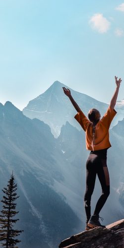 mountains, canada, girl-3959204.jpg